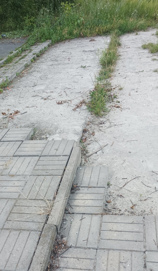 Пожалуйста, уточните, плитка украдена или что??? Около С...