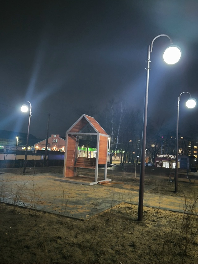 Идея хорошая. Даже качели есть. Ходить удобно, сокращае...