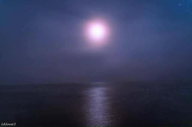 Туманная ночь.
Фото: Юрий Жарков