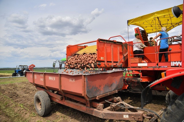 ? Поздравляем с профессиональным праздником всех раб...