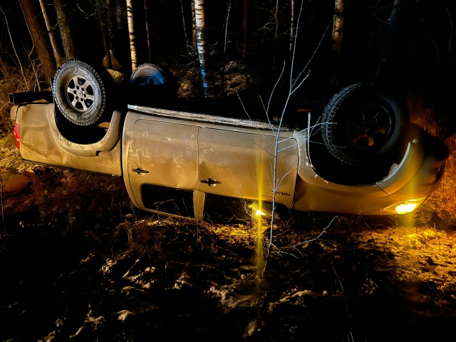 Трасса Екатеринбург - Серов (из Екатеринбурга), машина ?...