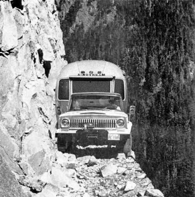 В 1998 году автомобиль ВАЗ-2121 