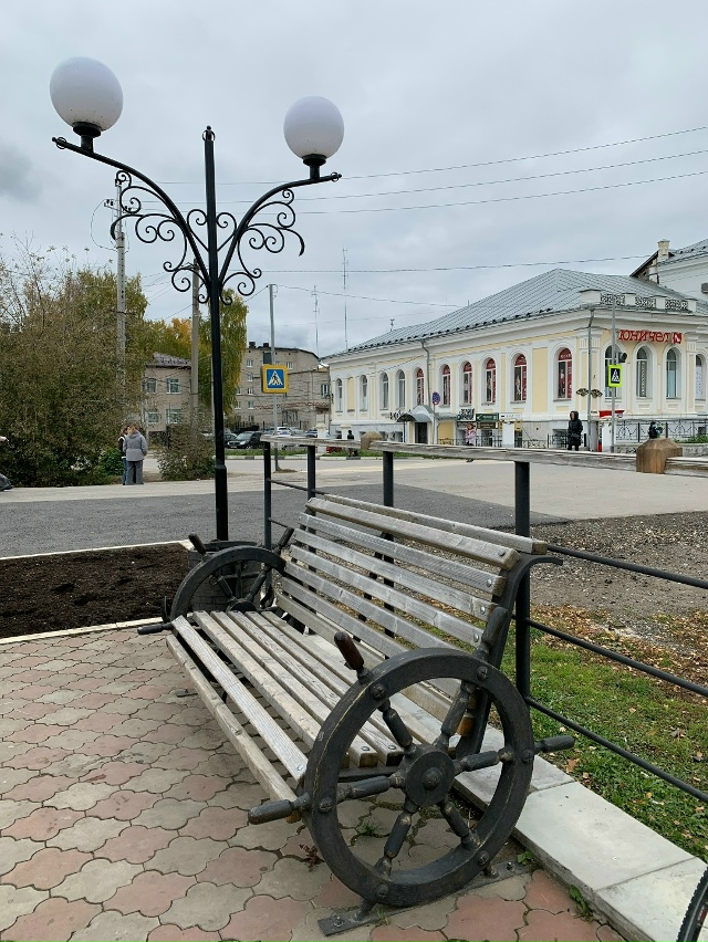 Как вам такая лавочка в городе?
? Аня Митракова