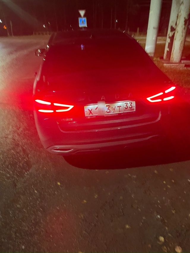 ⚡ Данный водитель
Постоянно приезжает с лишним пасса?...