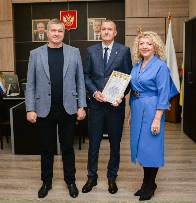 Сегодня рабочий день начался с поздравления с Днём юри...