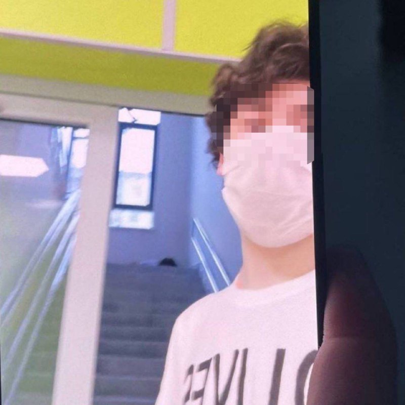 👮‍♂️ Подростка задержали Ученик элитной Успенской СОШ в посёлке Горки-2 пришёл в учебное заведение