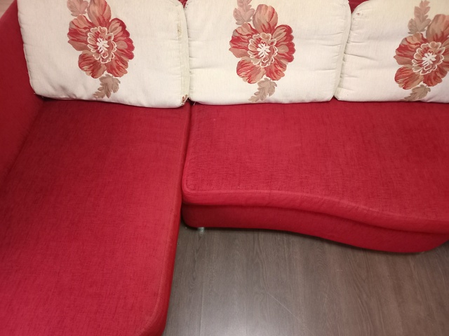 В связи с ремонтом ,отдаём угловой диван ,не просижен, н...