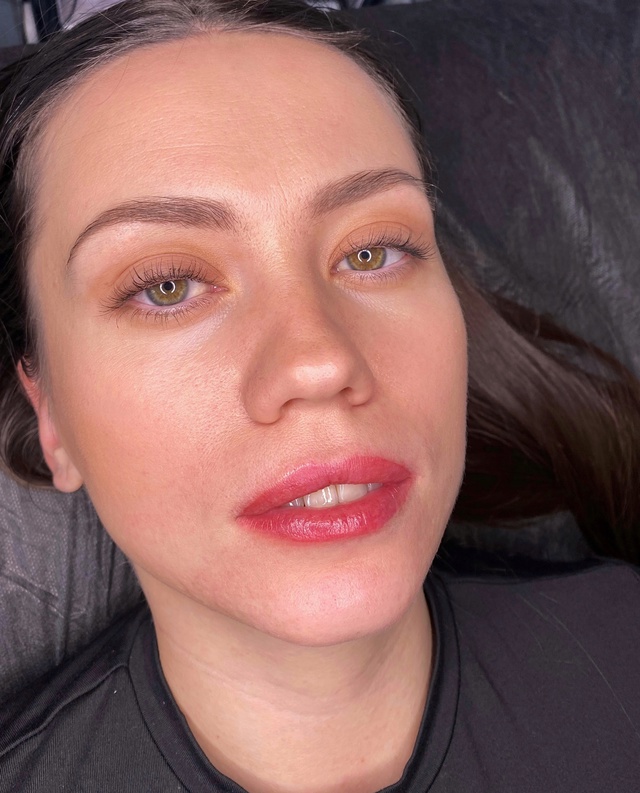 А Вы пробовали отказаться от ежедневного макияжа ? Учё?...