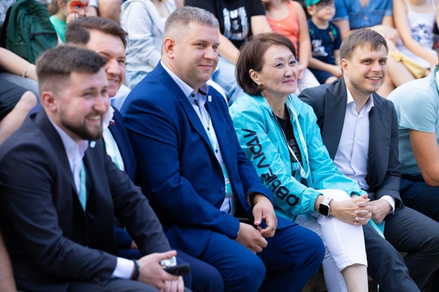 Партия «Новые люди» презентовала Команду Новых под от?...