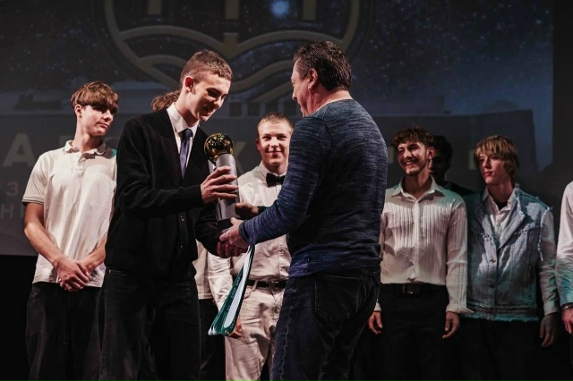 Игрокам «Спартак-Орехово» и спортивной школы «Феникс»...