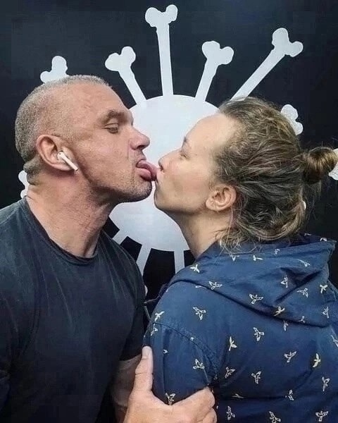 😱Епифанцеву плевать на законы страны, он спокойно сос...
