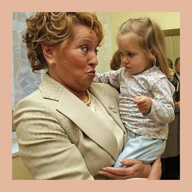 Россиянки должны рожать в 18 лет, а в 28–29 уже поздно — С?...