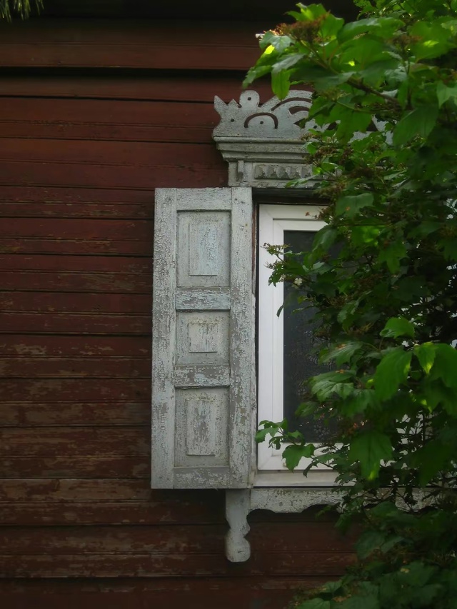 В Воронежской области кое-где ещё сохранились дома с т?...