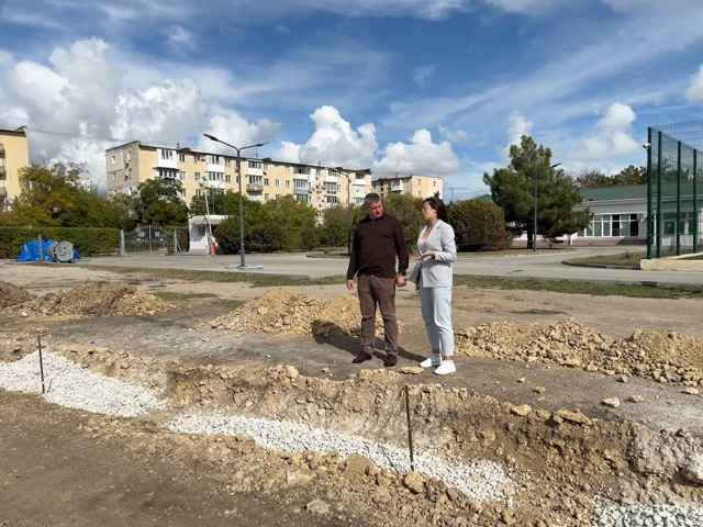 Проверил ход ремонта стадиона Дворца спорта им. Ю.А. Га?...