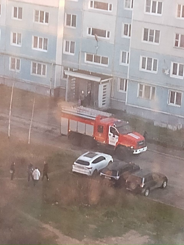 Что происходит на пролетарской улице. 4 пожарные маши?...