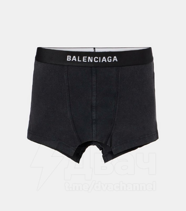 Balenciaga выпустила юбку в виде батиных рваных труханов — есть чёрная и синяя версии
Имба стоит 10