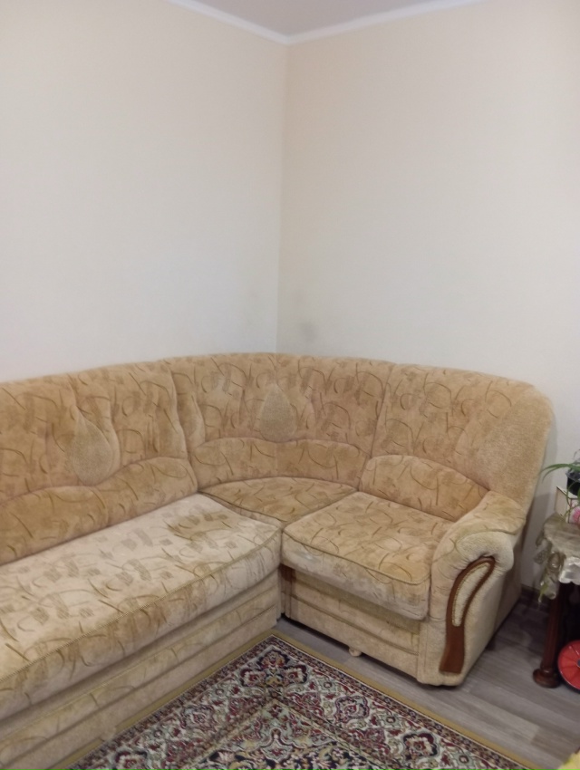 Отдам на дачу угловой диван+кресло.Самовывоз