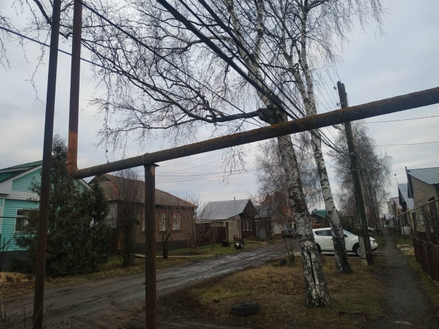 В Алатыре из-за ветхости наклонился электрический сто?...