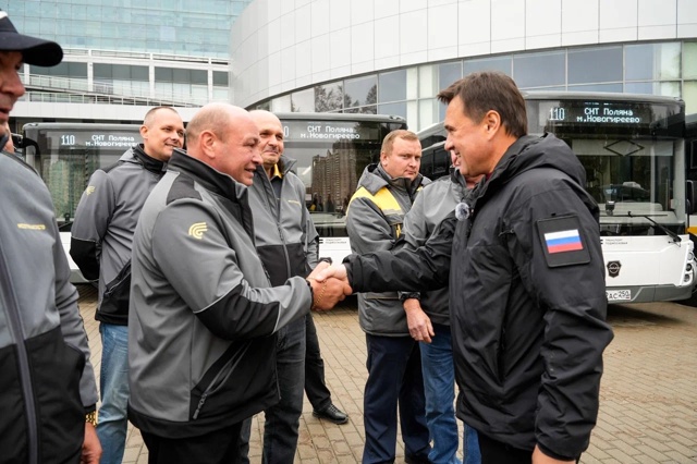 На маршруты в Орехово-Зуеве выйдут новые автобусы.
Се?...