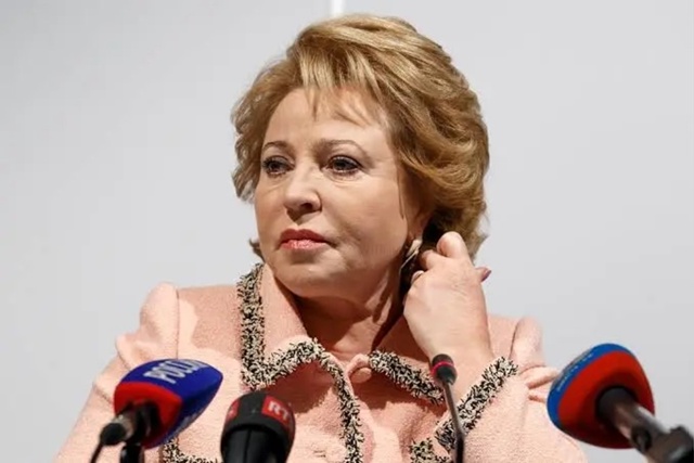 С неработающих россиян хотят взимать 45.000₽ в год за обя...