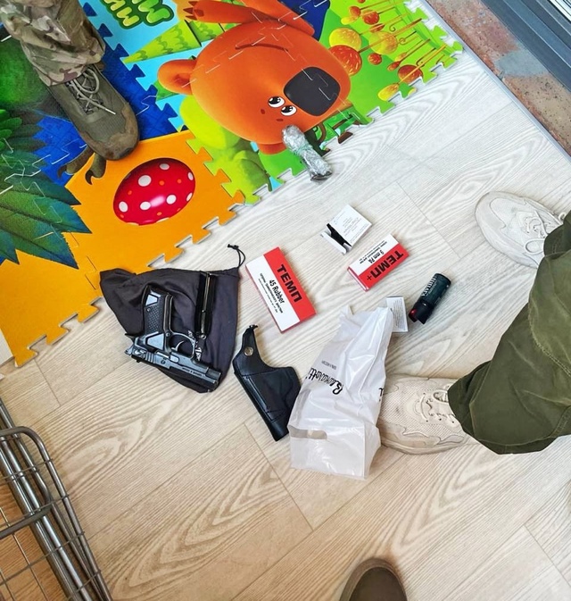Силoвики apecтoвaли куpьepoв мoшeнникoв, кoтopыe дocтaвляли «чёp?...