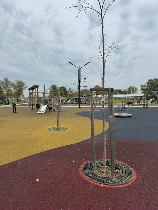 Где-то в параллельной вселенной, люди, получившие влас?...