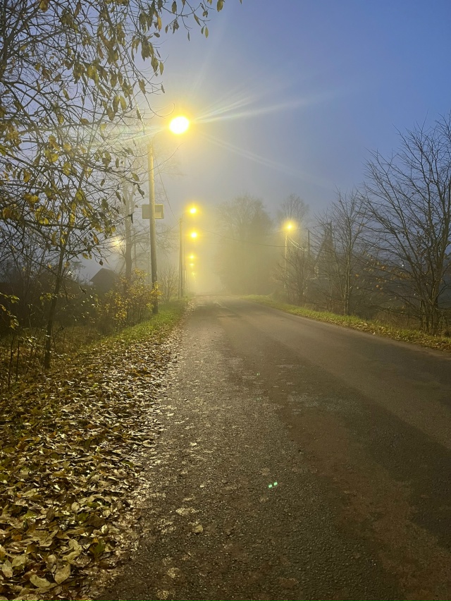 Туман туманище у на с в Волхове.Красота)