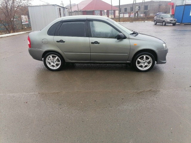 Продам лада калина 2011 года в хорошем состояние движок ?...