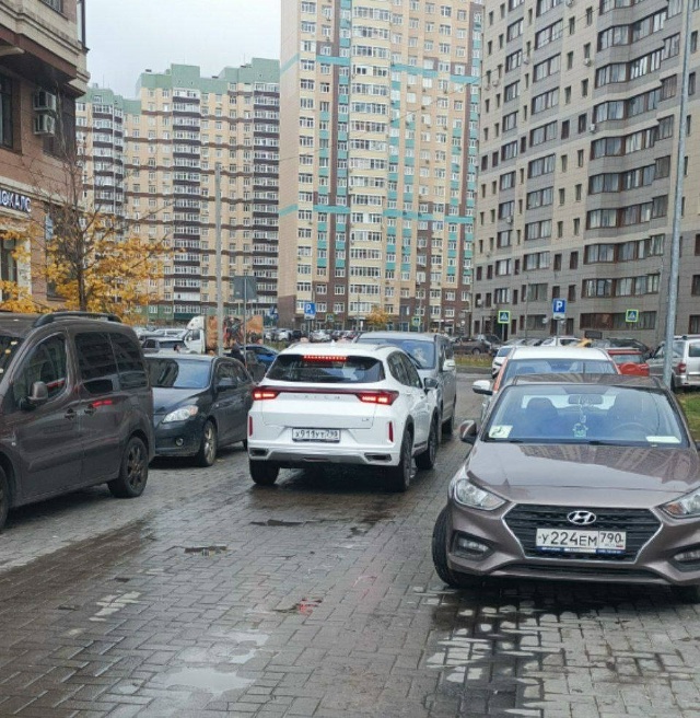 Будьте внимательны, соседи! 🙏
Мадам на черри проехала...