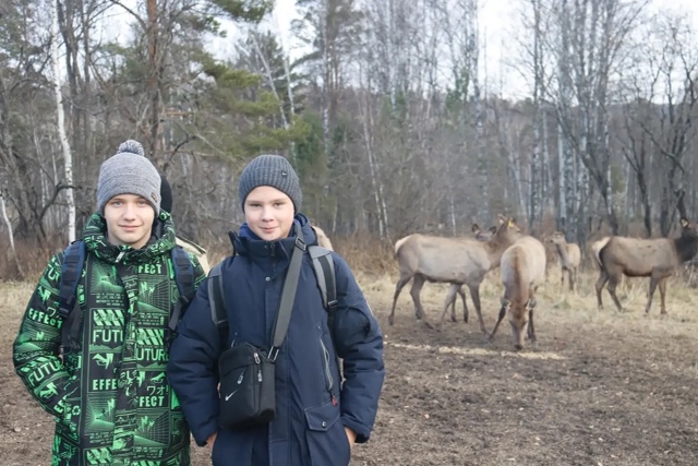 Ученики восьмого класса МБОУ Балахтинской СОШ 2 в сопр?...