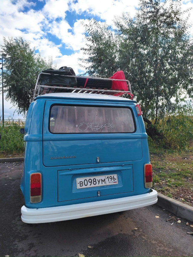 День вчера был хорош. Только тени уже длинные... Ещё обя?...