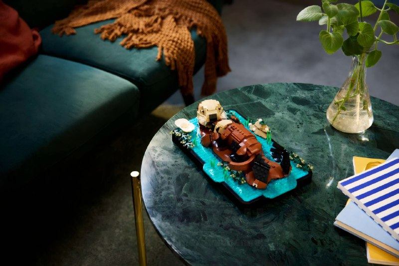 LEGO показала новый набор «Плавающие морские выдры»
У фигурки всё двигается — голова, рот, лапы и л