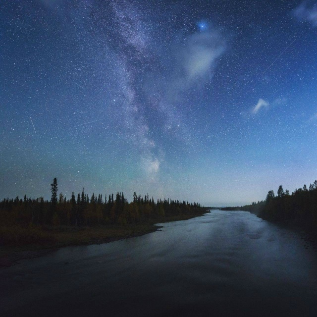 Млечный Путь над рекой Умба😍
📷 Фото: Валерий Лысак