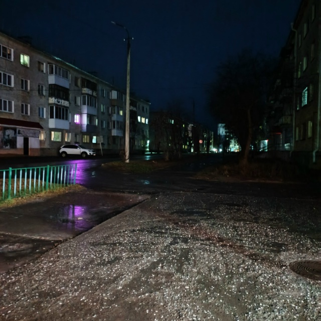 Улица молодёжная, начиная от школы искусств и вышы к ря...