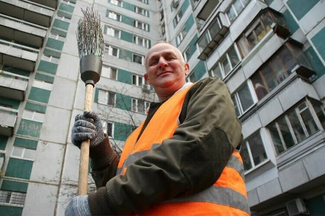 Пугать детей работой дворника запретили в Рособрнадзо...