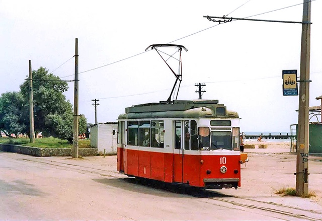 Евпатория 1981 – Открытие трамвайного маршрута № 4. 1987 –...