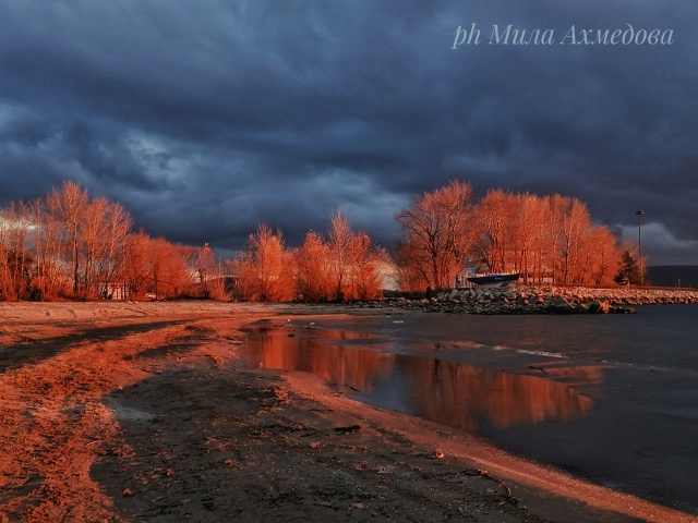 Закат сегодня просто невероятной красоты. Жигулёвское...
