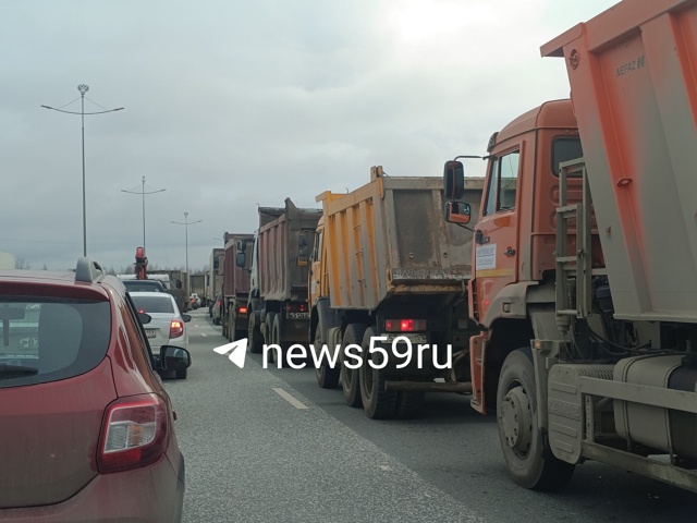 ⚡️Не опять а снова.
❗️❗️На выезде из Закамска  на кр...