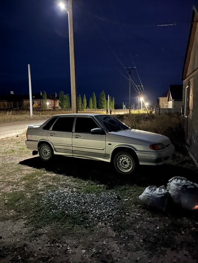 Ваз 2115
2010г
190к хороший торг
Летние колеса r14(сезон отк?...