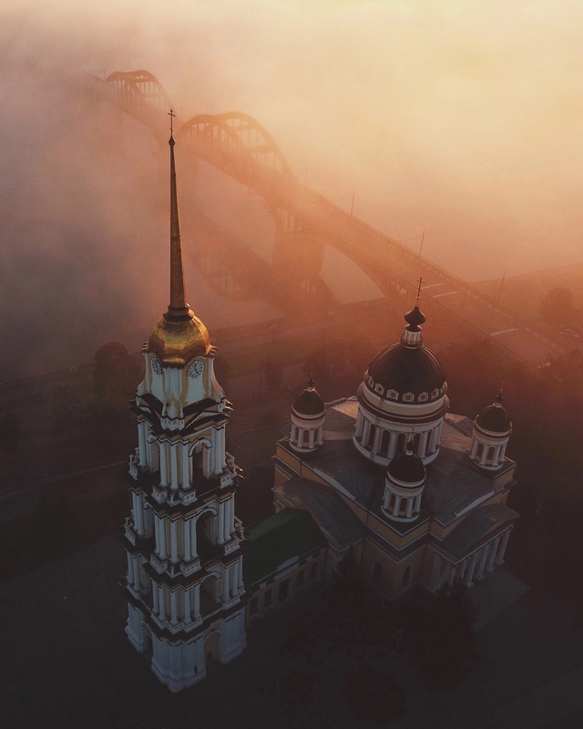 Жаркое утро в Рыбинске ❤️
📷 Сергей Чекалов