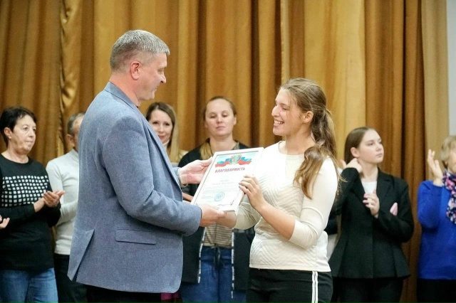 В преддверии Дня добровольца поздравил евпаторийских ...