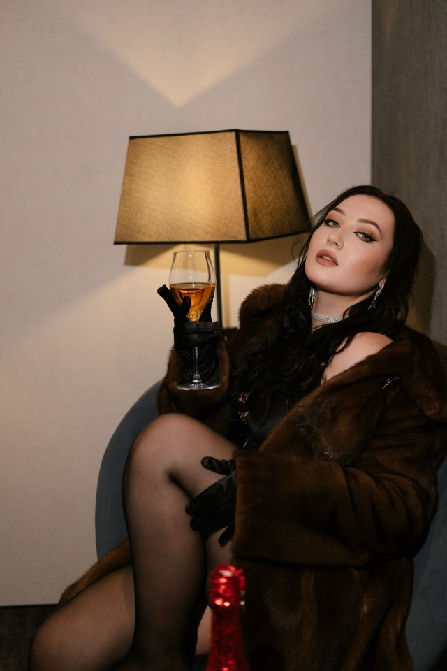 ЖЕНСКИЙ ФОТОДЕНЬ В GRAND HOTEL “MEGAPOLIS”
1 ноября суббота (ос?...