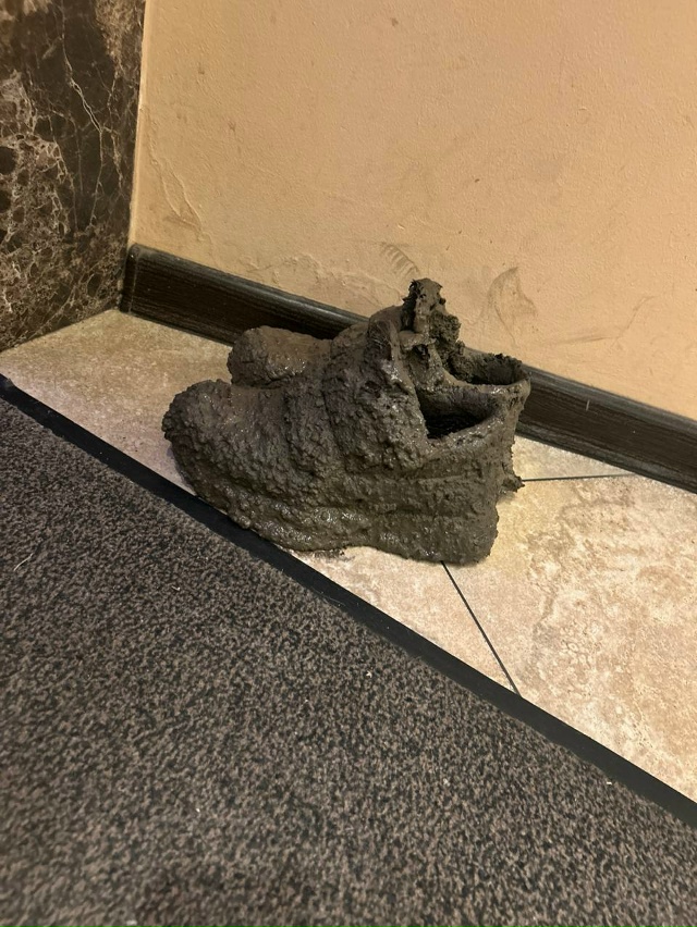 Это продолжается уже почти два месяца. Революционная 14...