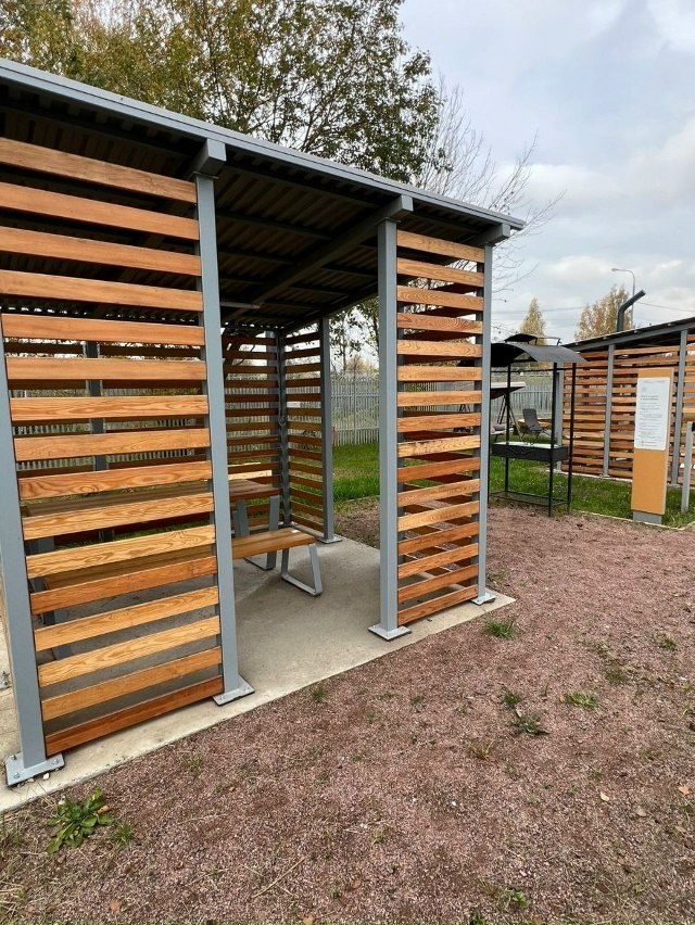 Уютные беседки с мангалом в Центральном парке г.Иванте...