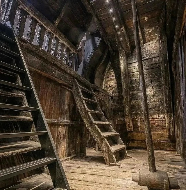 «Васа» — корабль-легенда и символ завышенных амбиций.
...