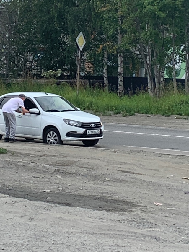 Водитель такси drivee в апатитах неадекватно ездит на маш...