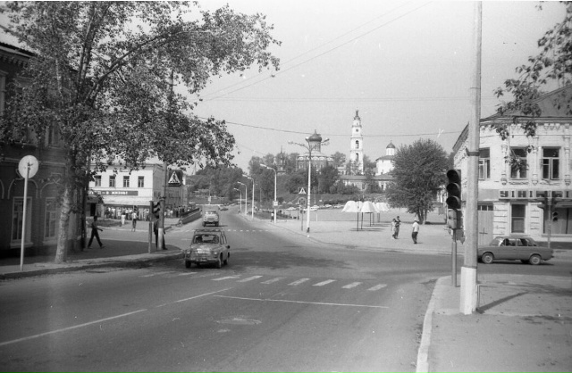 Октябрьская площадь, 1988 год.
Автор: Игорь Олегович Кра?...