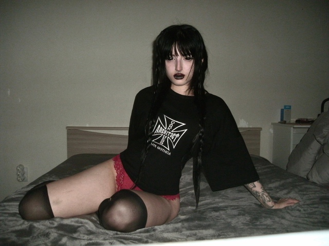 второе фото - бан
пацаны как вам эта тяночка? я просто ?...