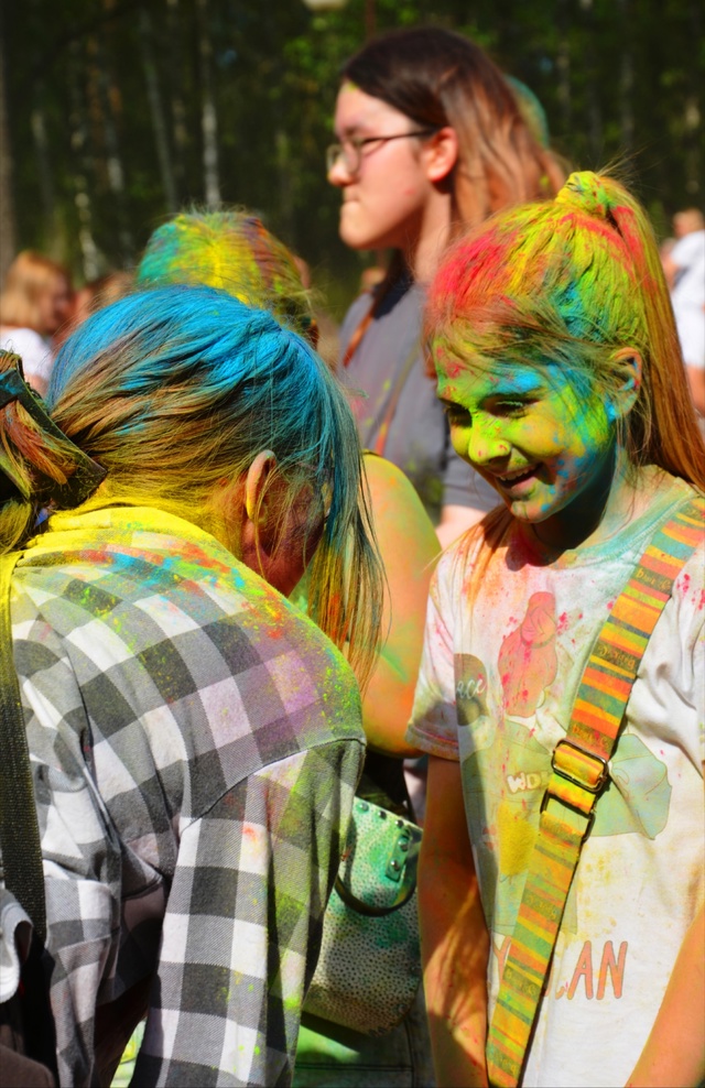 Фестиваль красок г. Луга .
🧡💛💚💙🩵💜