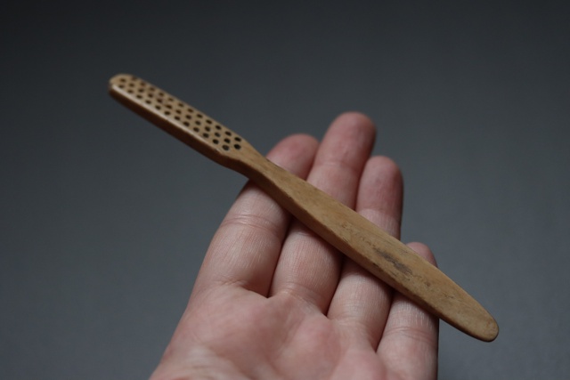 👉Археологи нашли возле СмолГУ две зубные щётки начал?...